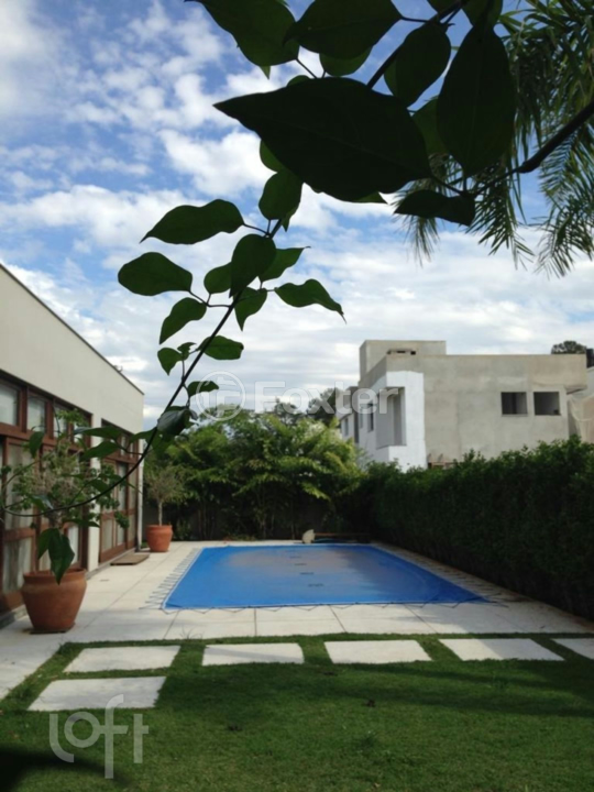 Casa à venda com 3 quartos, 380m² - Foto 7