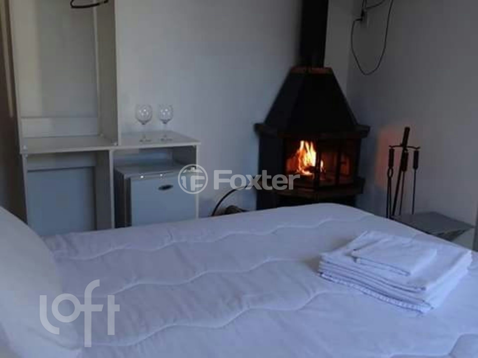 Casa à venda com 5 quartos, 140m² - Foto 10