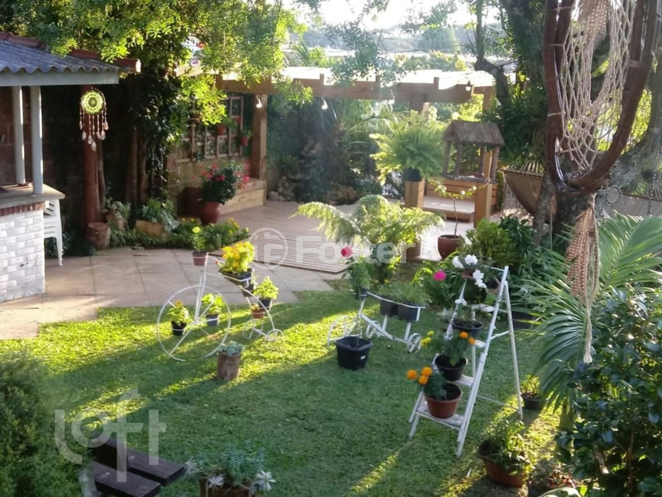Casa à venda com 5 quartos, 140m² - Foto 35