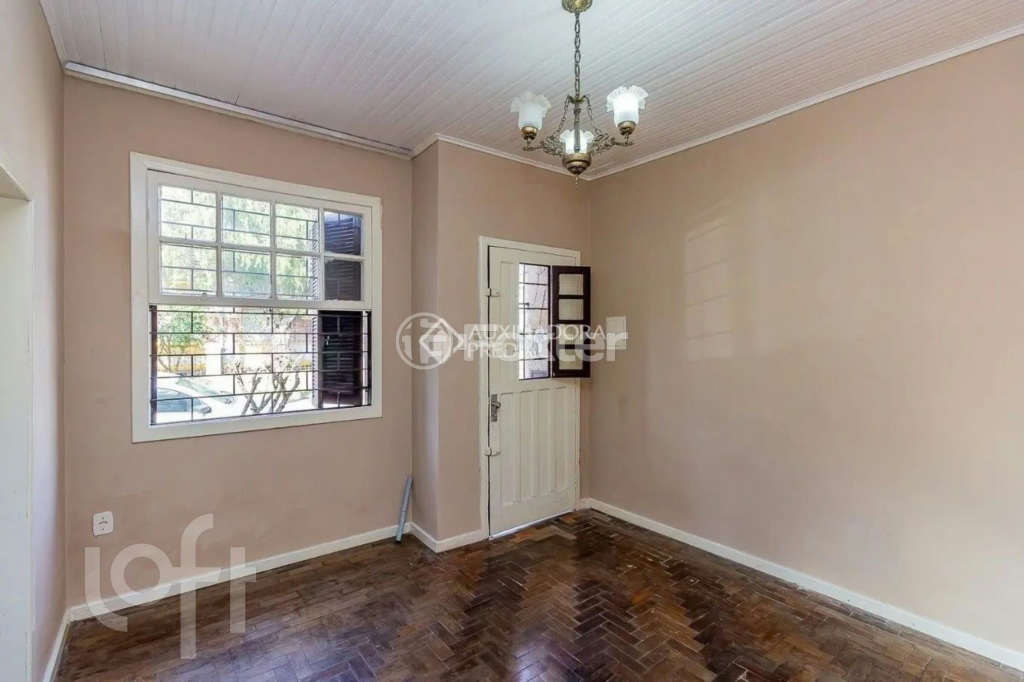 Casa à venda com 2 quartos, 90m² - Foto 4