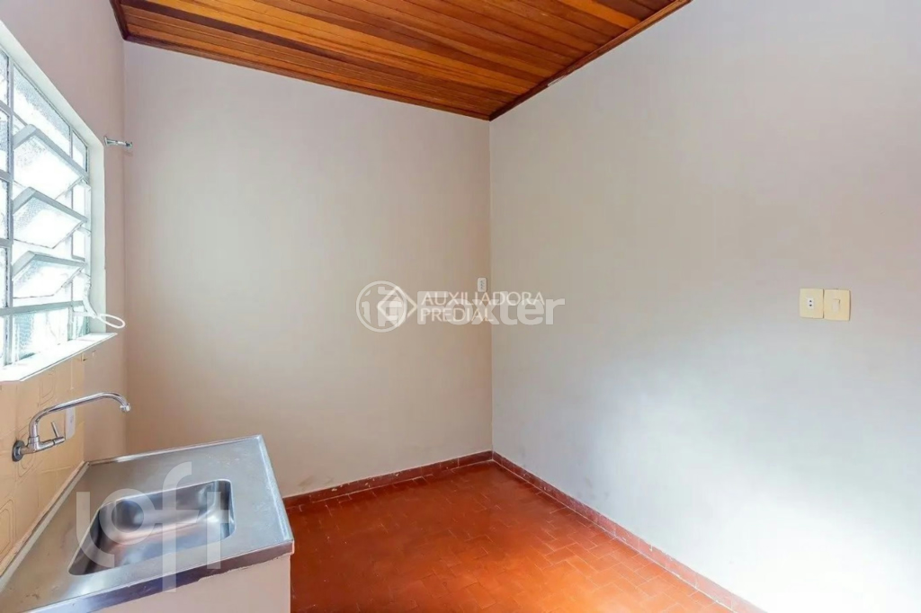 Casa à venda com 2 quartos, 90m² - Foto 9
