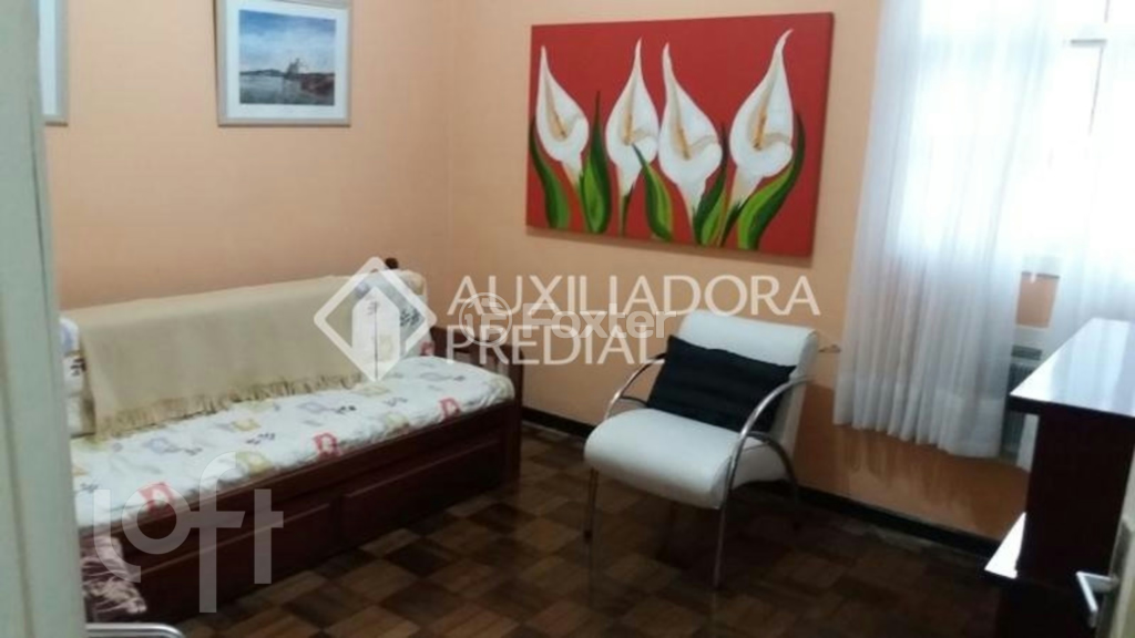 Casa à venda com 2 quartos, 90m² - Foto 4