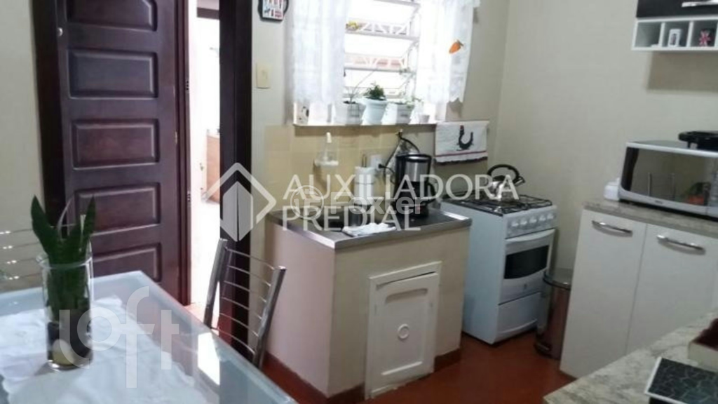 Casa à venda com 2 quartos, 90m² - Foto 8