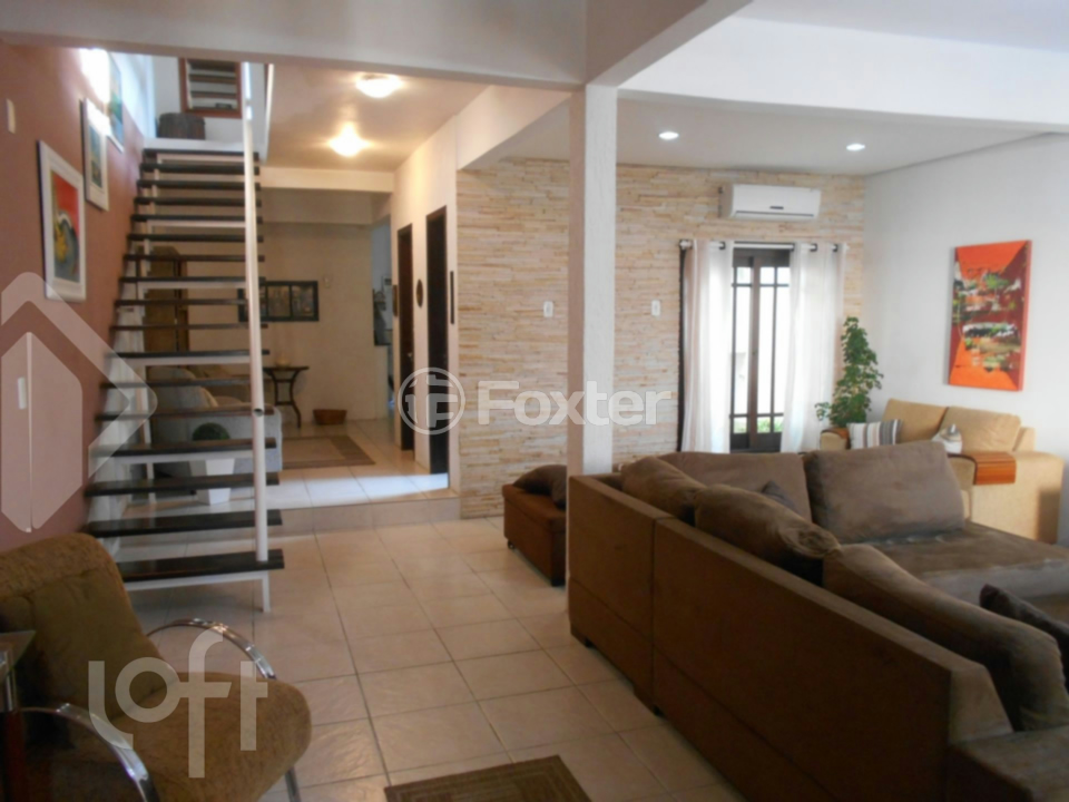 Casa à venda com 5 quartos, 260m² - Foto 2