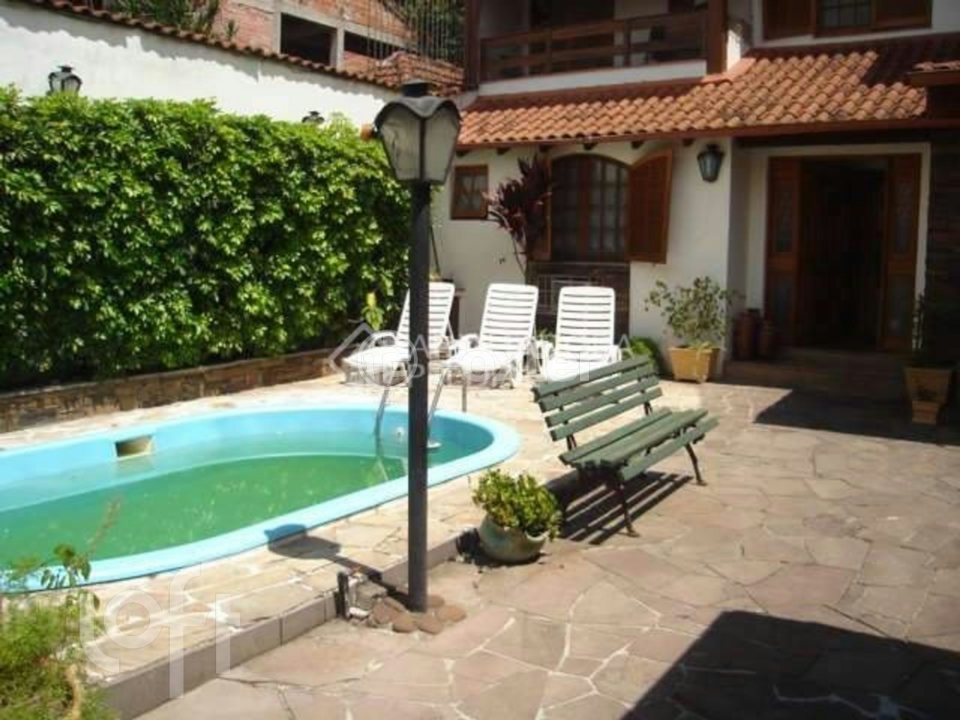 Casa à venda com 3 quartos, 143m² - Foto 4