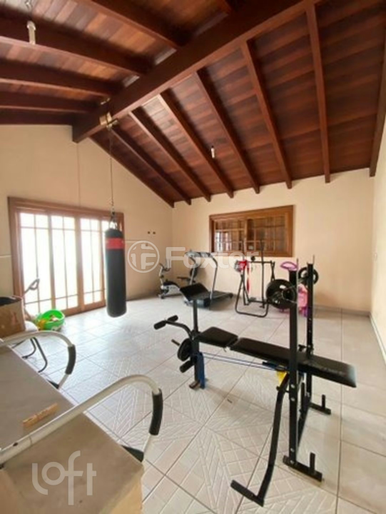 Casa à venda com 4 quartos, 292m² - Foto 2
