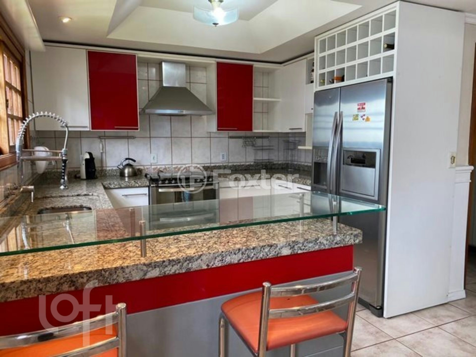 Casa à venda com 4 quartos, 292m² - Foto 1