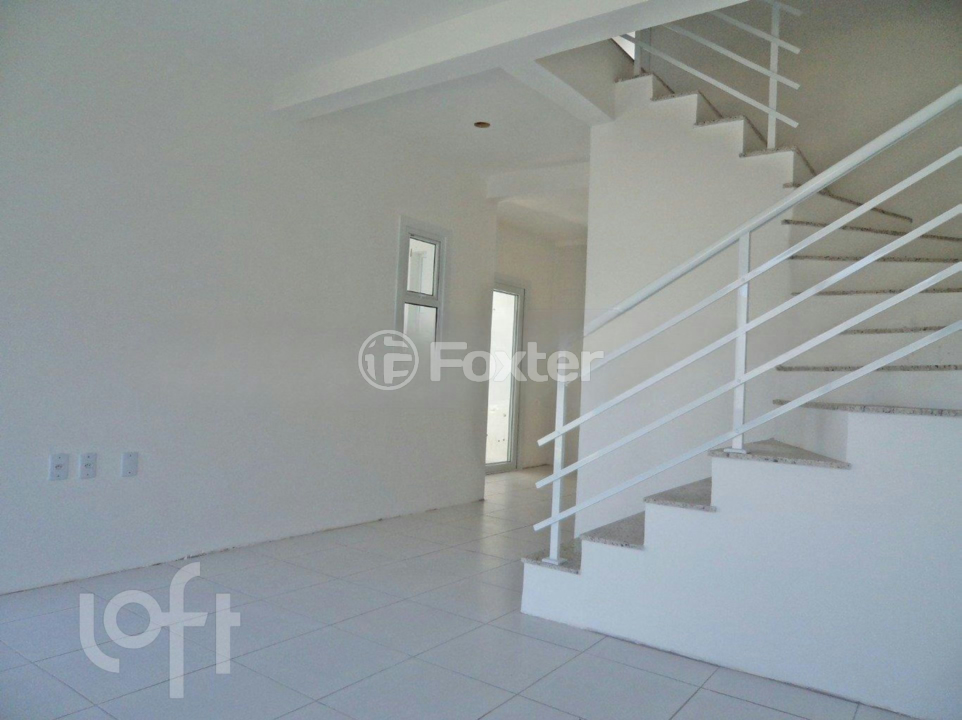 Casa de Condomínio à venda com 3 quartos, 114m² - Foto 2
