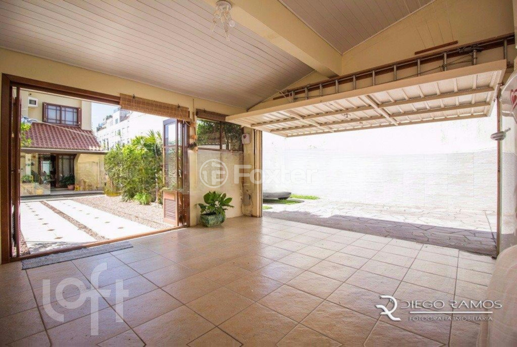 Casa de Condomínio à venda com 5 quartos, 290m² - Foto 1