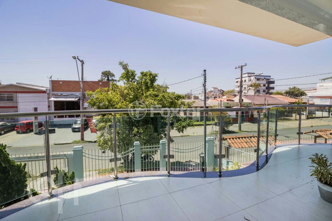 Casa à venda com 5 quartos, 243m² - Foto 14