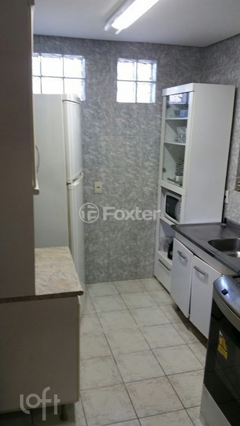 Casa à venda com 3 quartos, 65m² - Foto 1