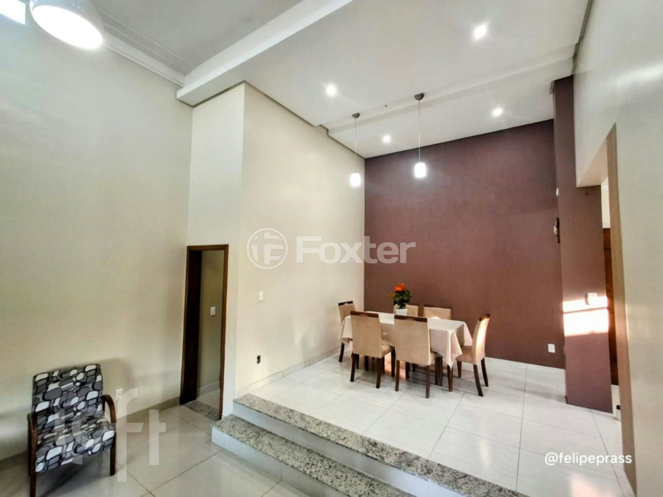 Casa à venda com 3 quartos, 163m² - Foto 4