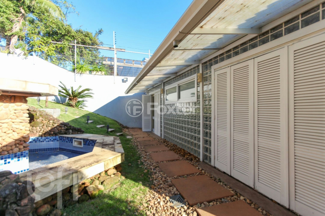 Casa à venda com 3 quartos, 680m² - Foto 7