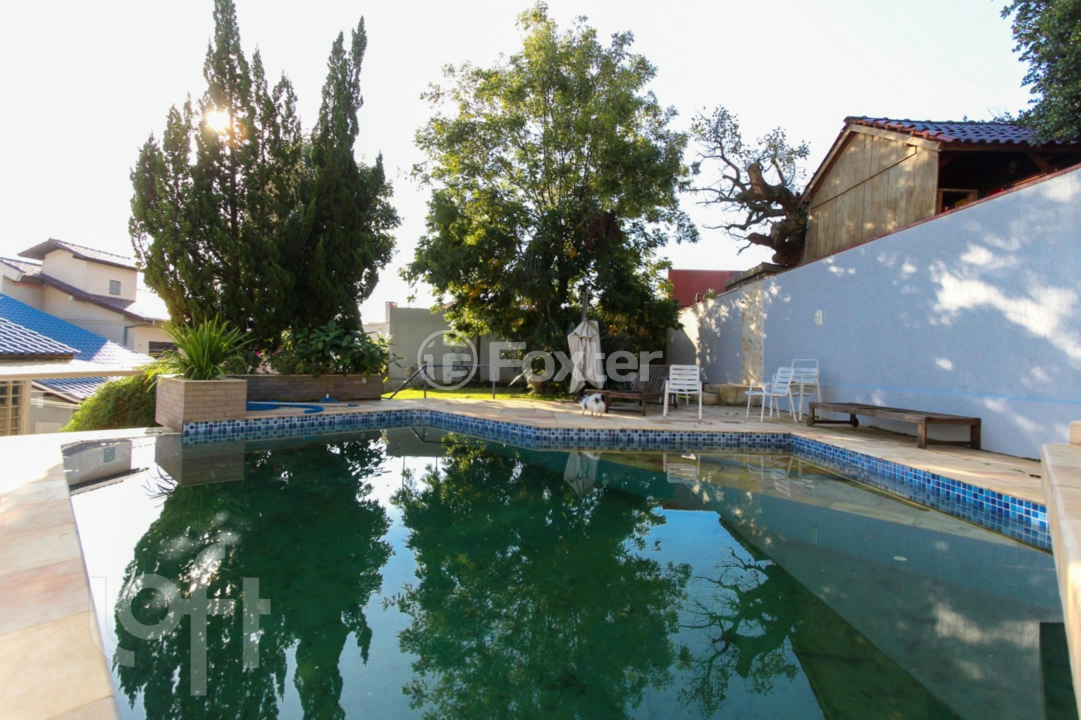Casa à venda com 3 quartos, 680m² - Foto 1