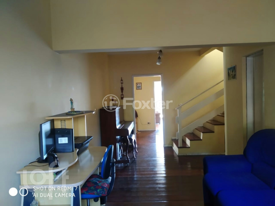 Casa à venda com 3 quartos, 293m² - Foto 2