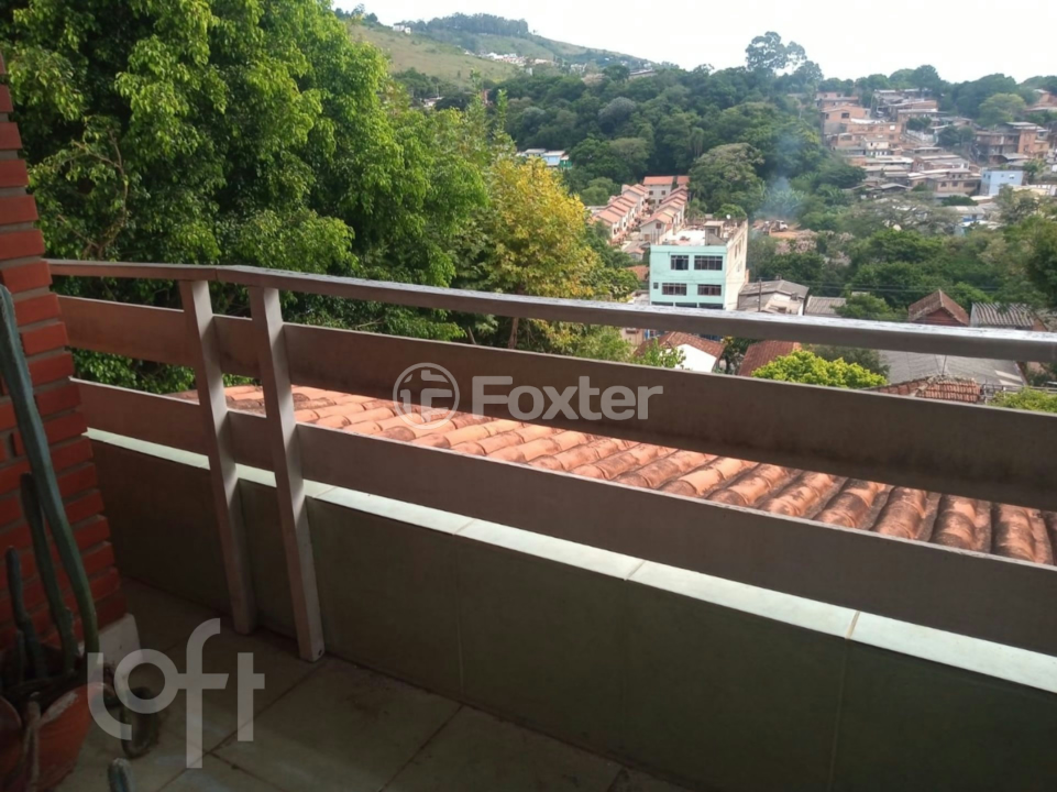 Casa à venda com 3 quartos, 293m² - Foto 1