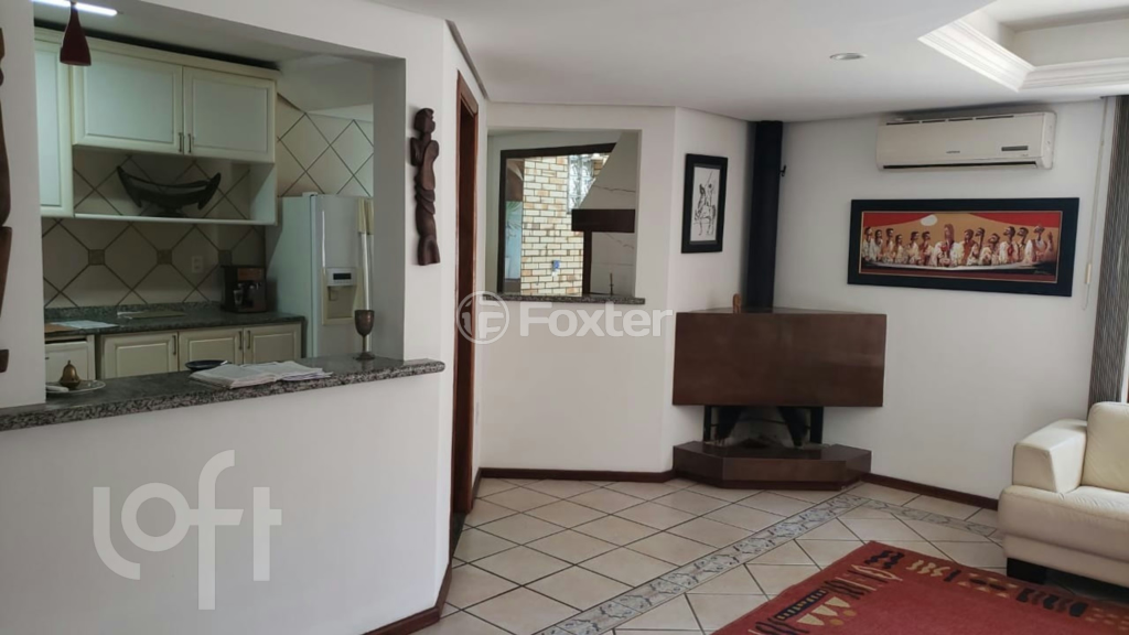 Casa de Condomínio à venda com 3 quartos, 300m² - Foto 3