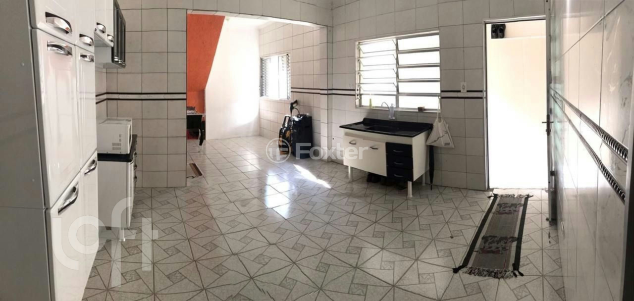 Casa à venda com 4 quartos, 180m² - Foto 2
