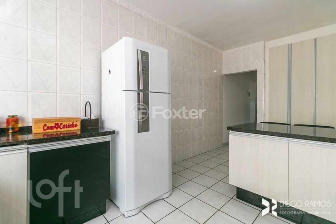 Casa à venda com 3 quartos, 202m² - Foto 3