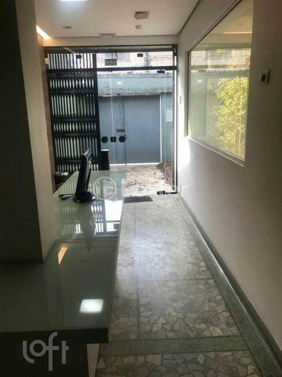 Casa à venda com 4 quartos, 220m² - Foto 1