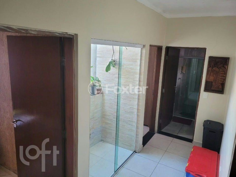 Casa à venda com 3 quartos, 150m² - Foto 2