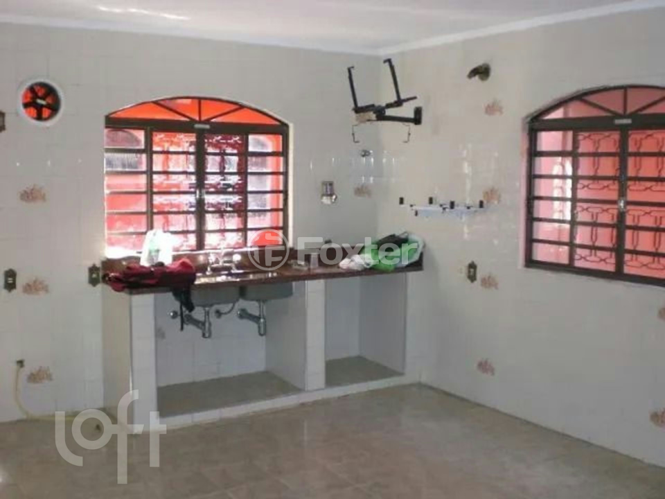 Casa à venda com 3 quartos, 295m² - Foto 2