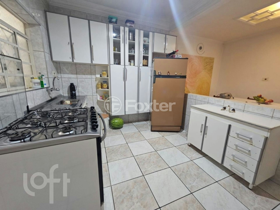 Casa à venda com 3 quartos, 221m² - Foto 9