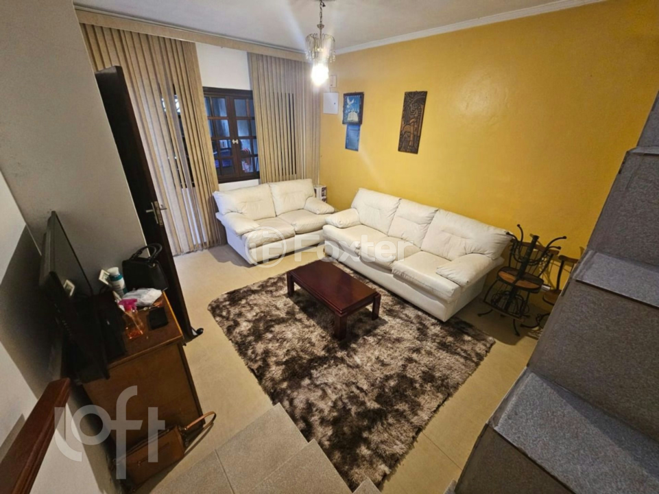 Casa à venda com 3 quartos, 221m² - Foto 1