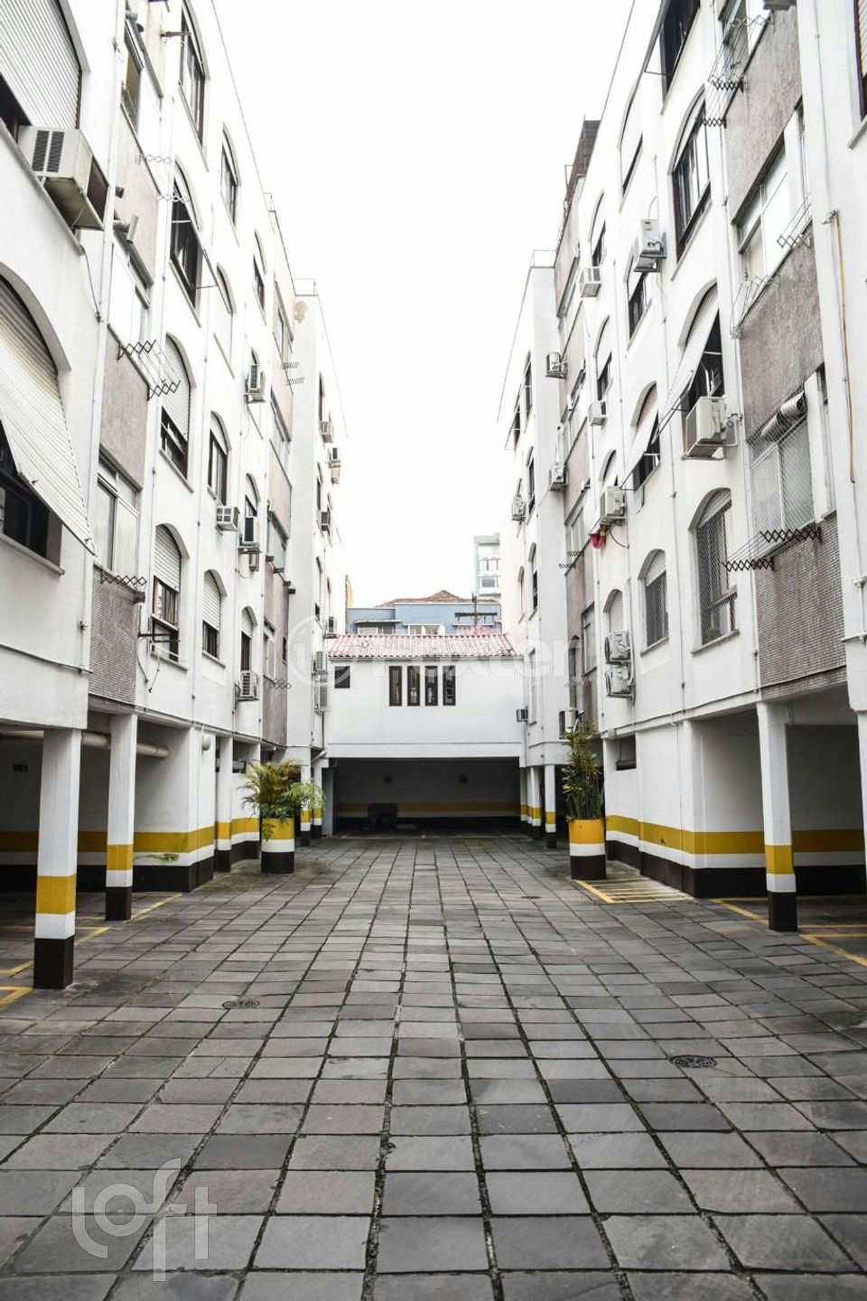 Apartamento à venda com 2 quartos, 67m² - Foto 30