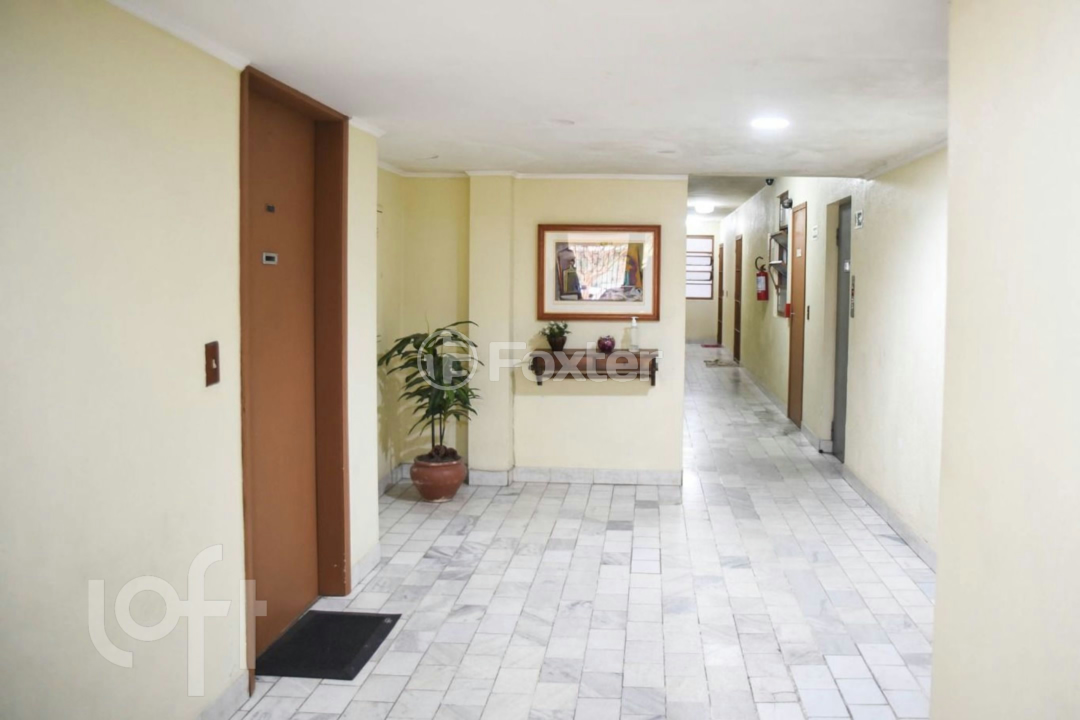 Apartamento à venda com 2 quartos, 67m² - Foto 4