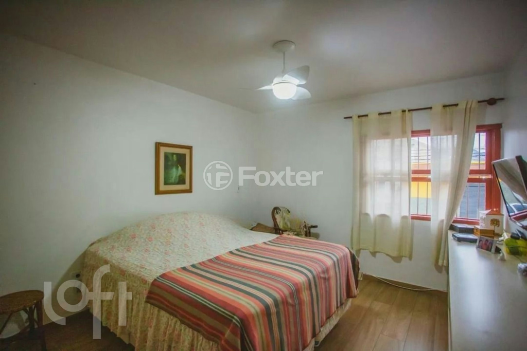 Casa à venda com 4 quartos, 194m² - Foto 1
