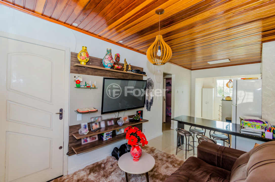 Casa à venda com 4 quartos, 97m² - Foto 1