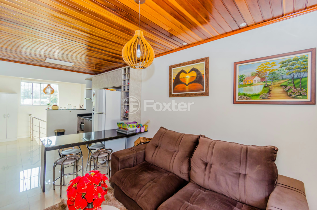 Casa à venda com 4 quartos, 97m² - Foto 2