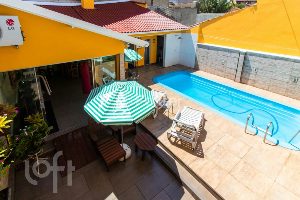 Casa à venda com 4 quartos, 284m² - Foto 6