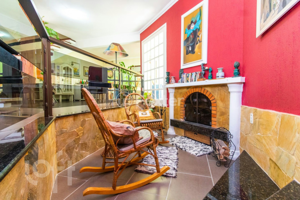 Casa à venda com 4 quartos, 284m² - Foto 4