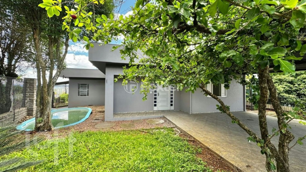 Casa à venda com 2 quartos, 182m² - Foto 1