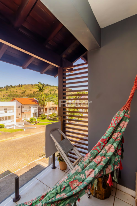 Casa de Condomínio à venda com 3 quartos, 212m² - Foto 23