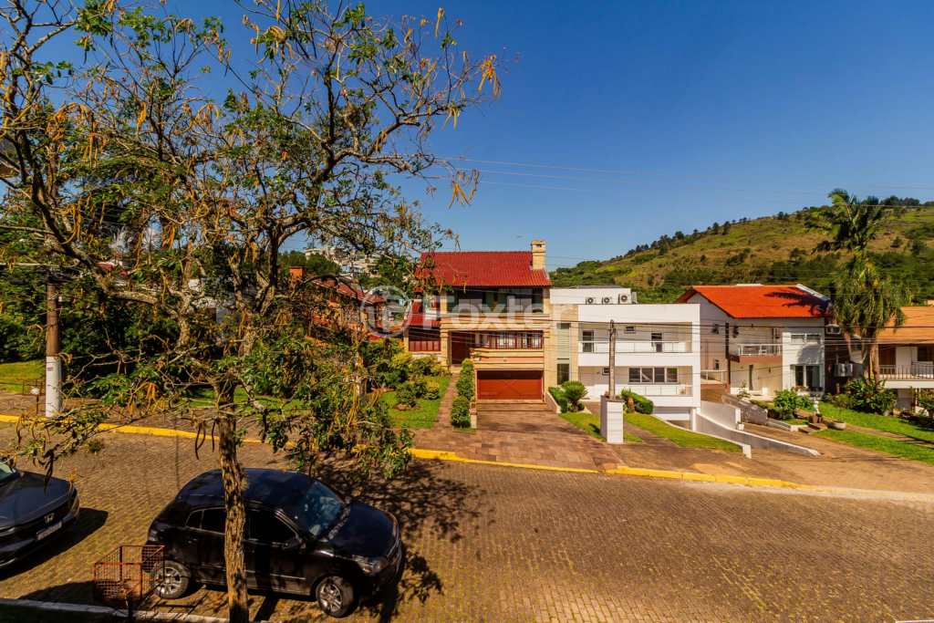 Casa de Condomínio à venda com 3 quartos, 212m² - Foto 24