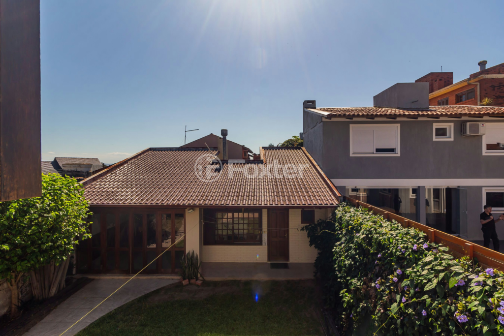 Casa de Condomínio à venda com 3 quartos, 212m² - Foto 30