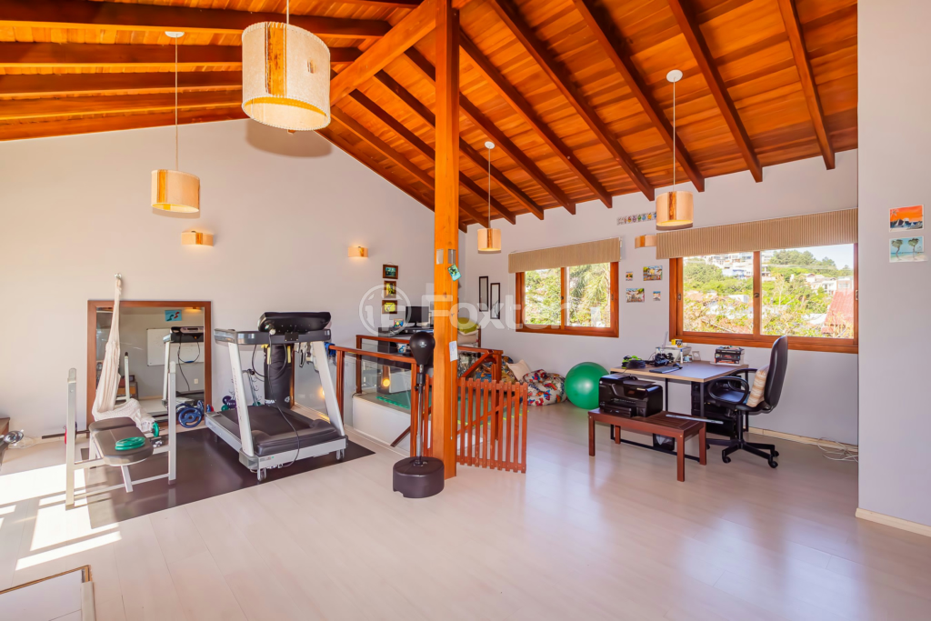 Casa de Condomínio à venda com 3 quartos, 212m² - Foto 35