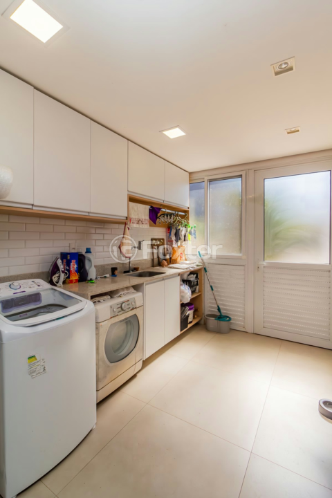 Casa de Condomínio à venda com 3 quartos, 212m² - Foto 47