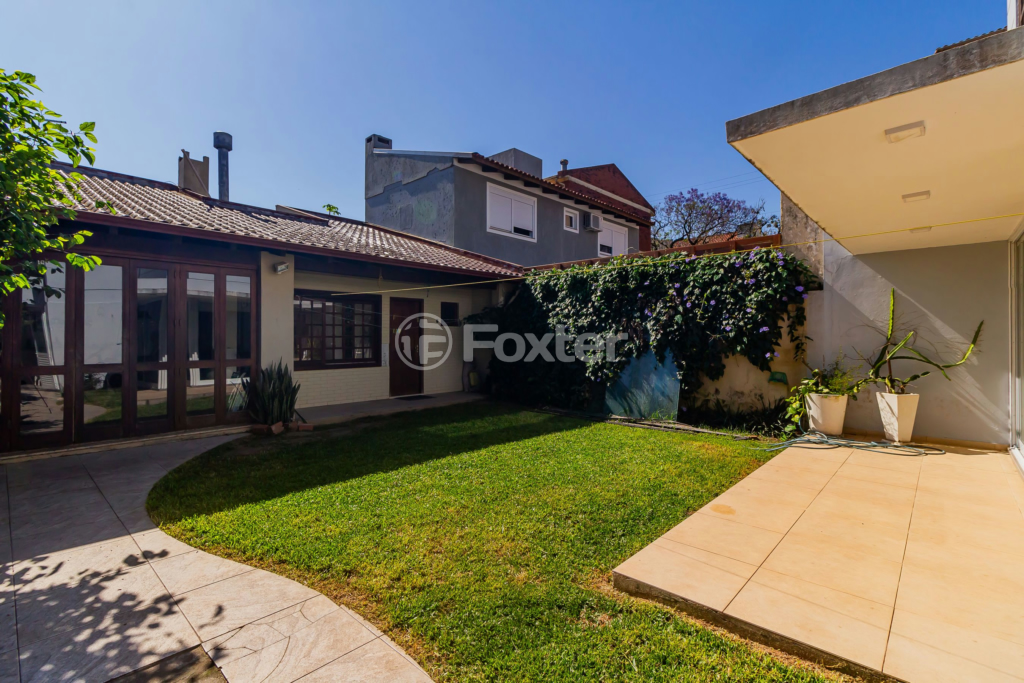 Casa de Condomínio à venda com 3 quartos, 212m² - Foto 11