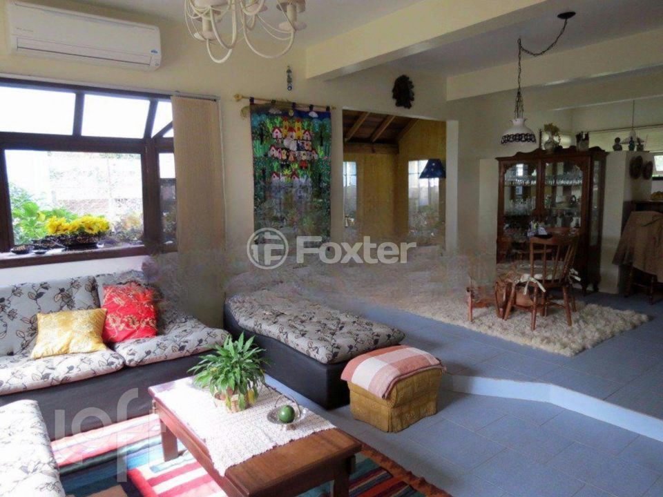 Casa à venda com 1 quarto, 132m² - Foto 1