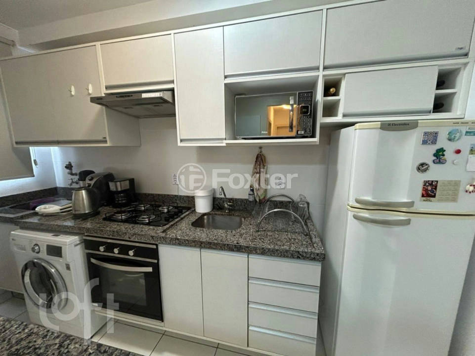 Apartamento à venda com 2 quartos, 45m² - Foto 16