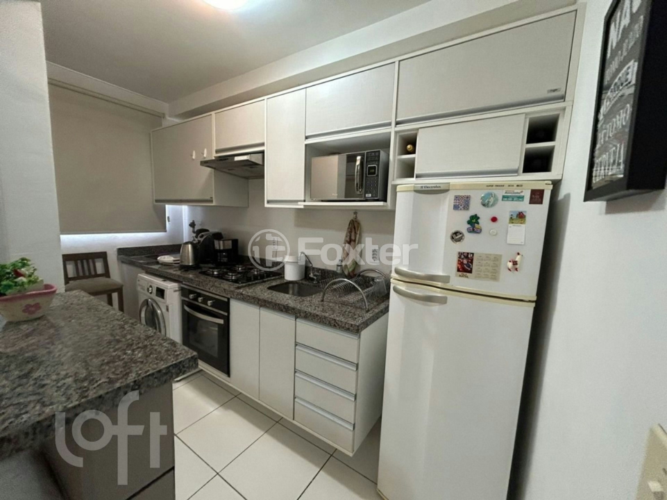 Apartamento à venda com 2 quartos, 45m² - Foto 15