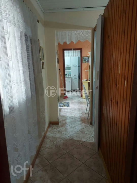 Casa à venda com 2 quartos, 70m² - Foto 1