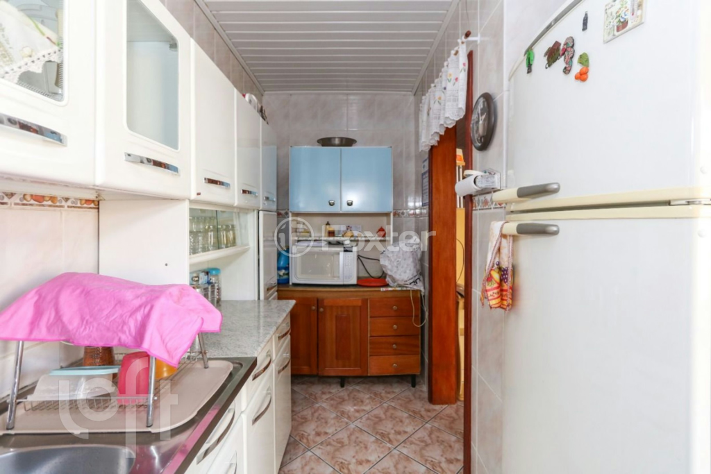 Casa à venda com 2 quartos, 70m² - Foto 3