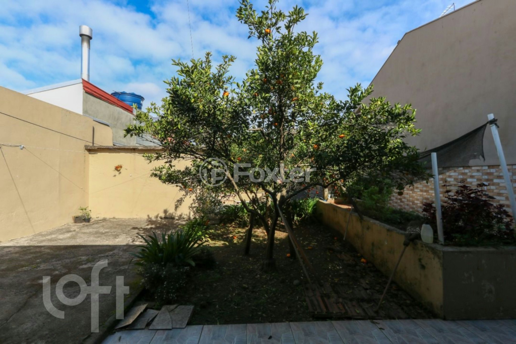 Casa à venda com 2 quartos, 70m² - Foto 2