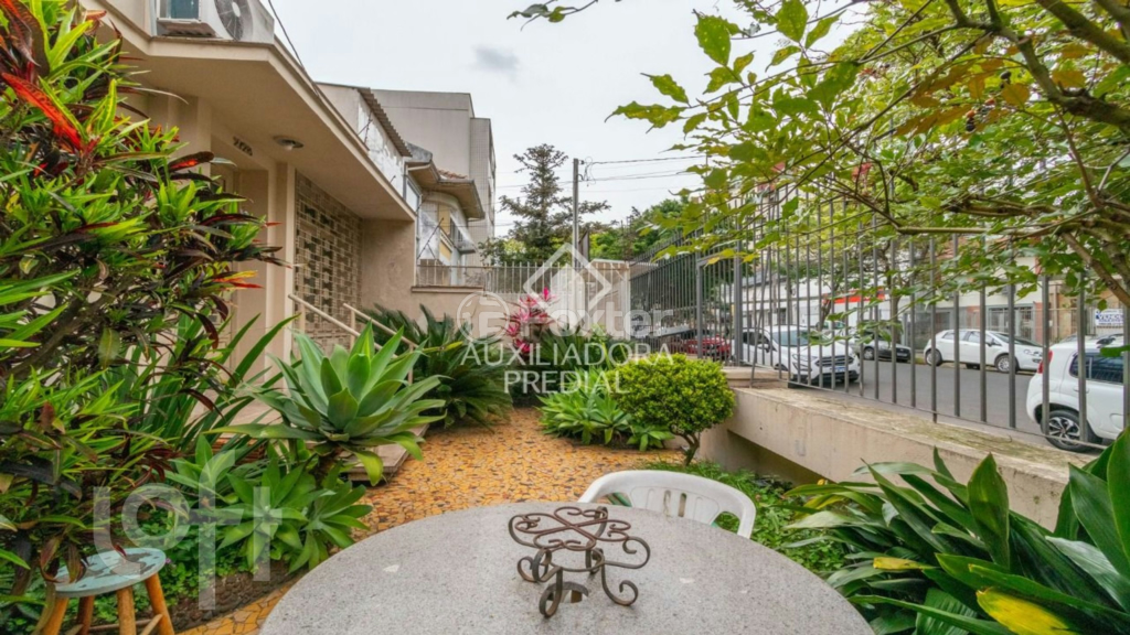 Casa à venda com 3 quartos, 300m² - Foto 46