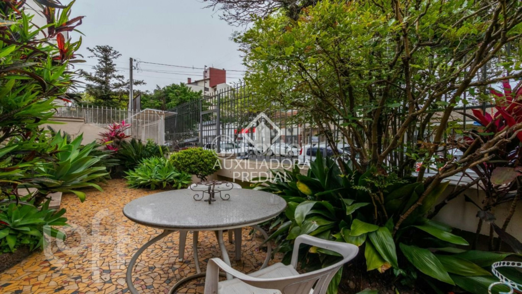 Casa à venda com 3 quartos, 300m² - Foto 44